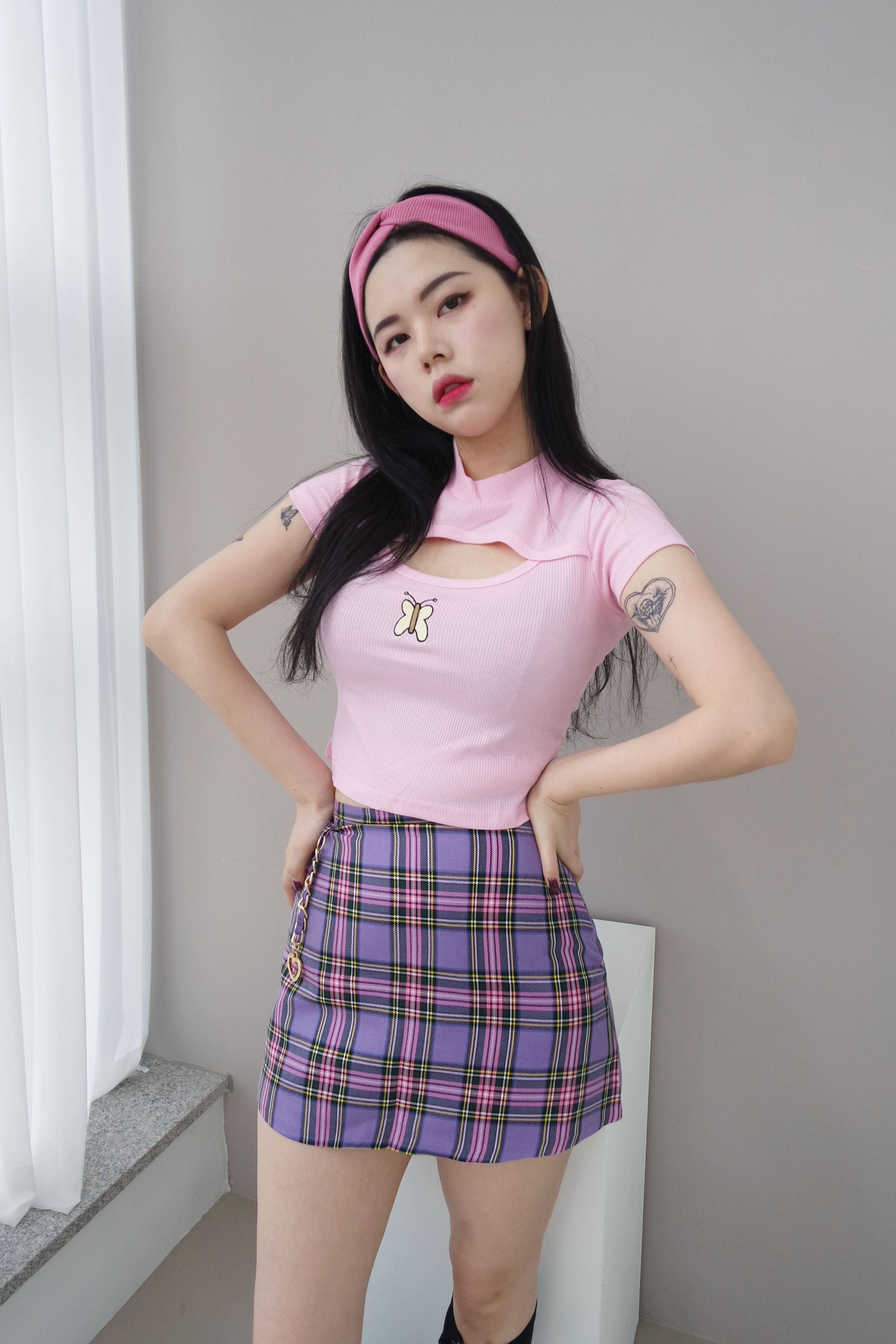 핑크 나비 트임 티셔츠 / 라스트 재고